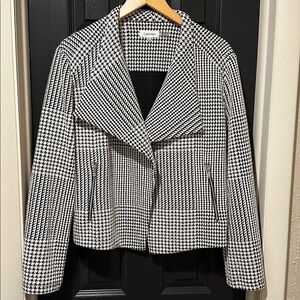 Calvin Klein Flyaway Houndstooth Jacket with Zipper Pockets. Sz Large.